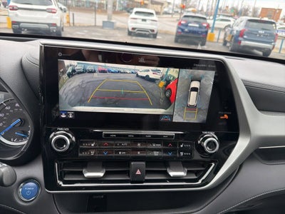 2022 Toyota Highlander Hybrid Platinum