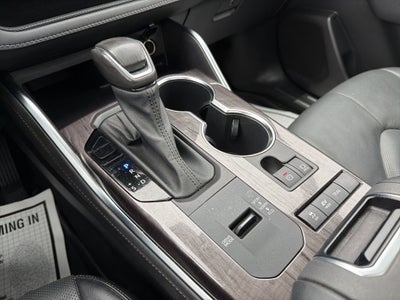 2022 Toyota Highlander Hybrid Platinum