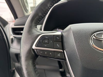 2022 Toyota Highlander Hybrid Platinum