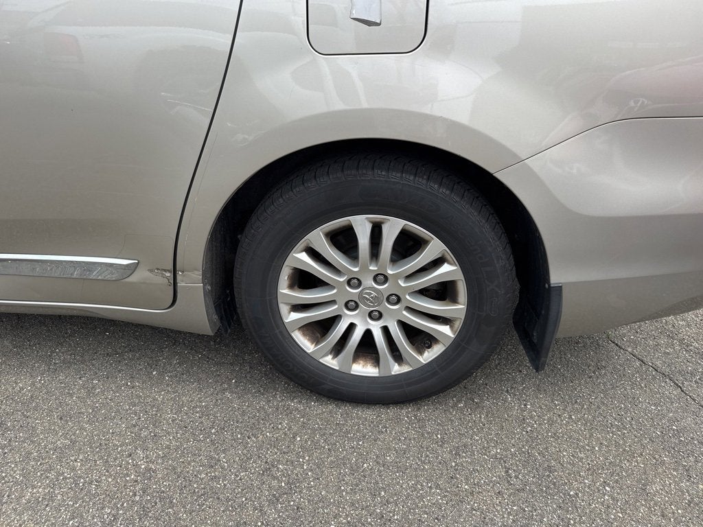 2015 Toyota Sienna XLE 8 Passenger