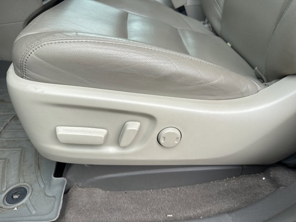 2015 Toyota Sienna XLE 8 Passenger