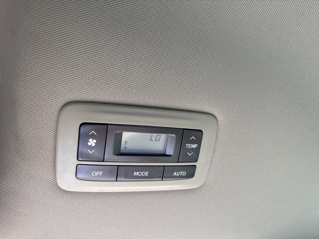 2015 Toyota Sienna XLE 8 Passenger