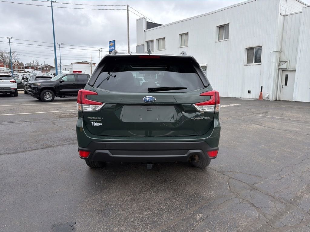 2023 Subaru Forester Premium