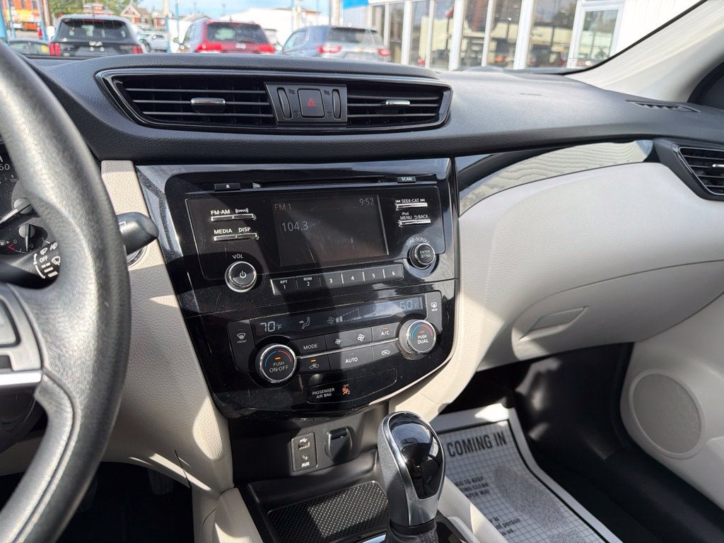 2018 Nissan Rogue Sport SV