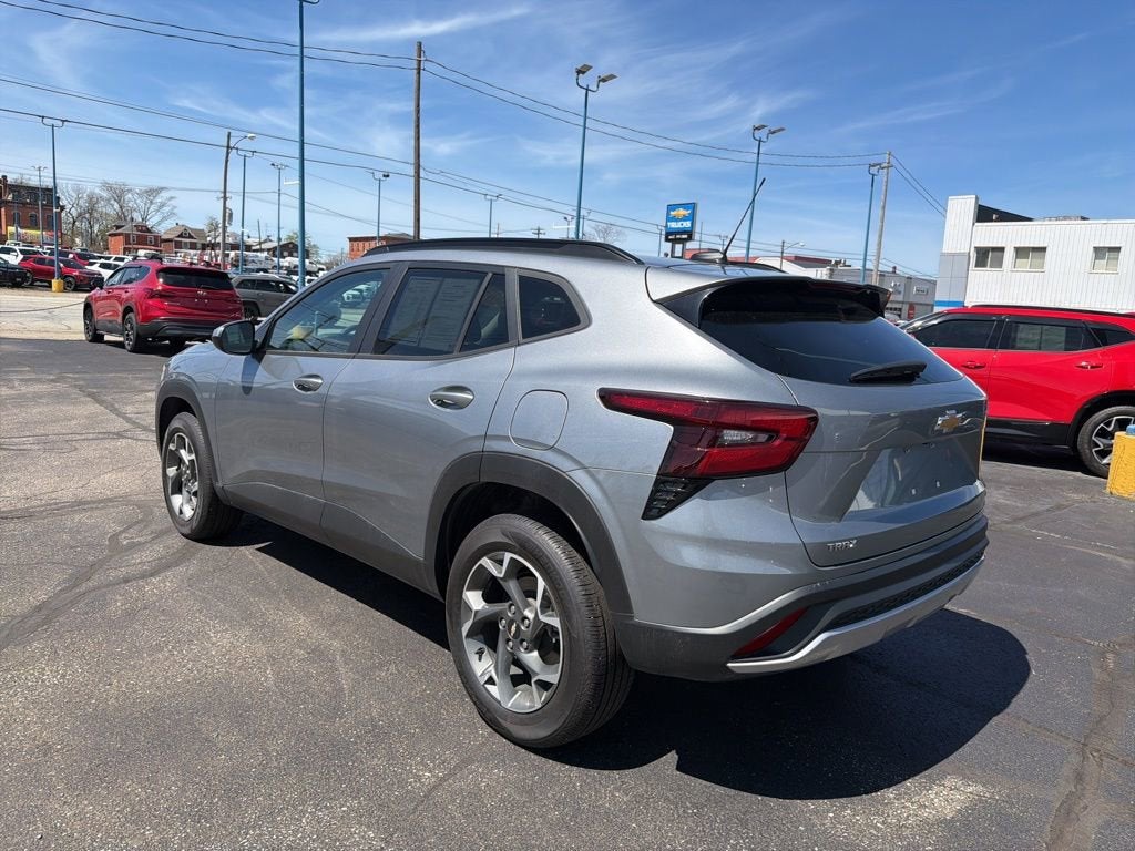 2024 Chevrolet Trax LT