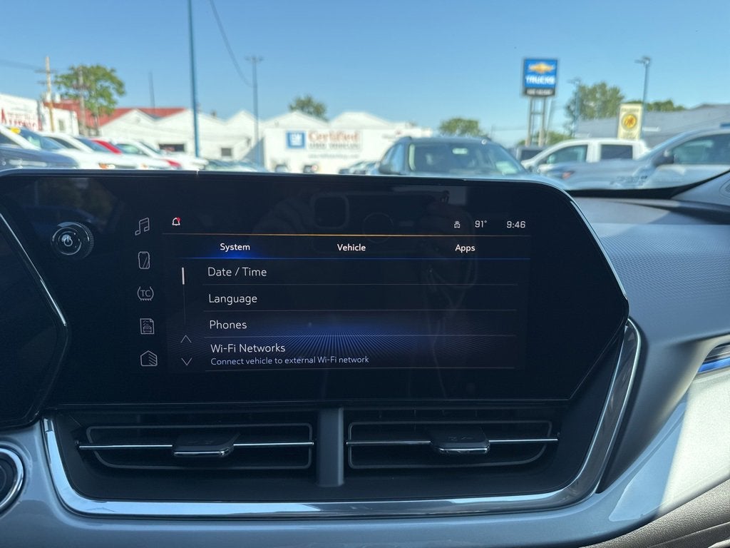 2025 Chevrolet Trax LT