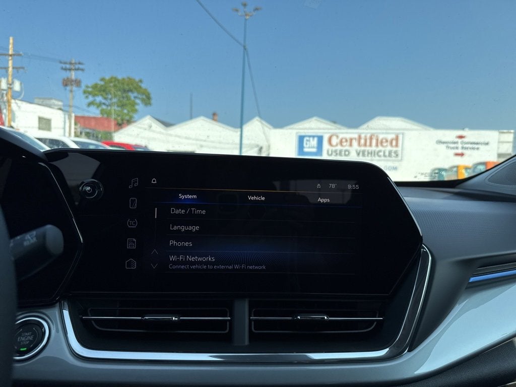 2025 Chevrolet Trax LT