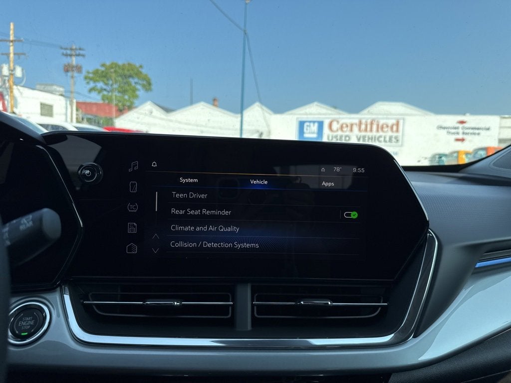 2025 Chevrolet Trax LT