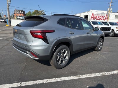 2025 Chevrolet Trax LT