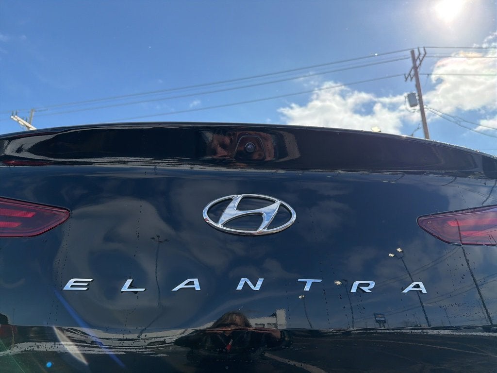 2019 Hyundai Elantra SE