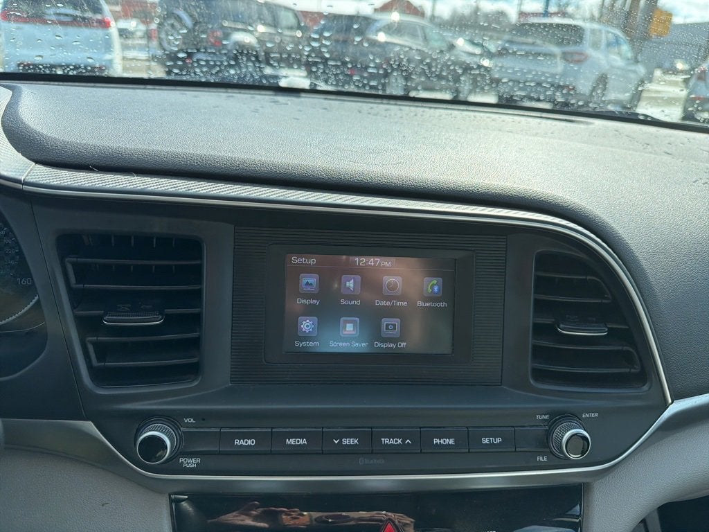 2019 Hyundai Elantra SE