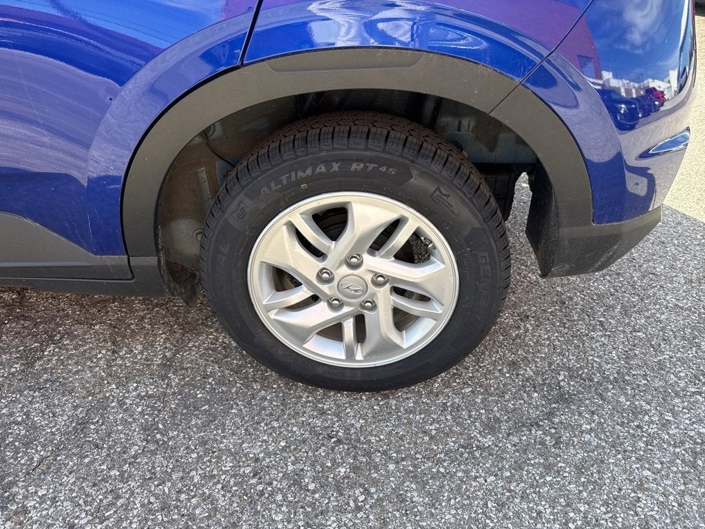 2022 Hyundai Venue SE