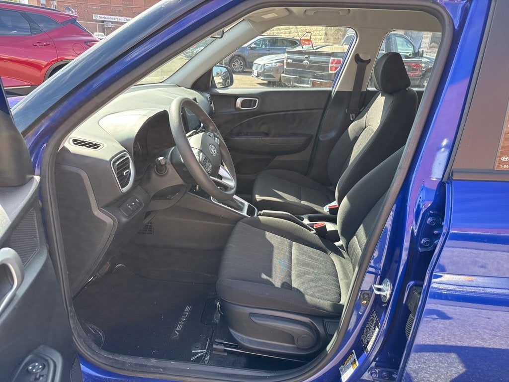 2022 Hyundai Venue SE