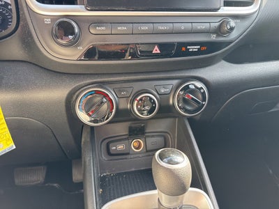 2022 Hyundai Venue SE