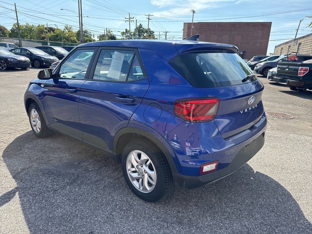 2022 Hyundai Venue SE