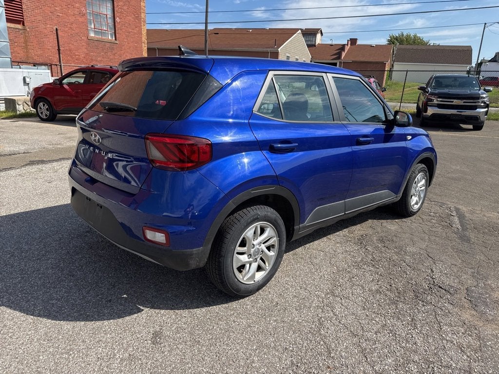 2022 Hyundai Venue SE