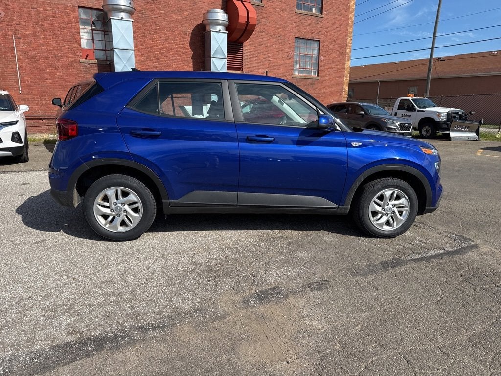 2022 Hyundai Venue SE