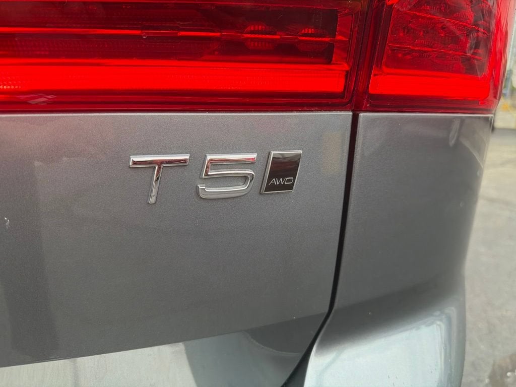 2019 Volvo XC60 Momentum