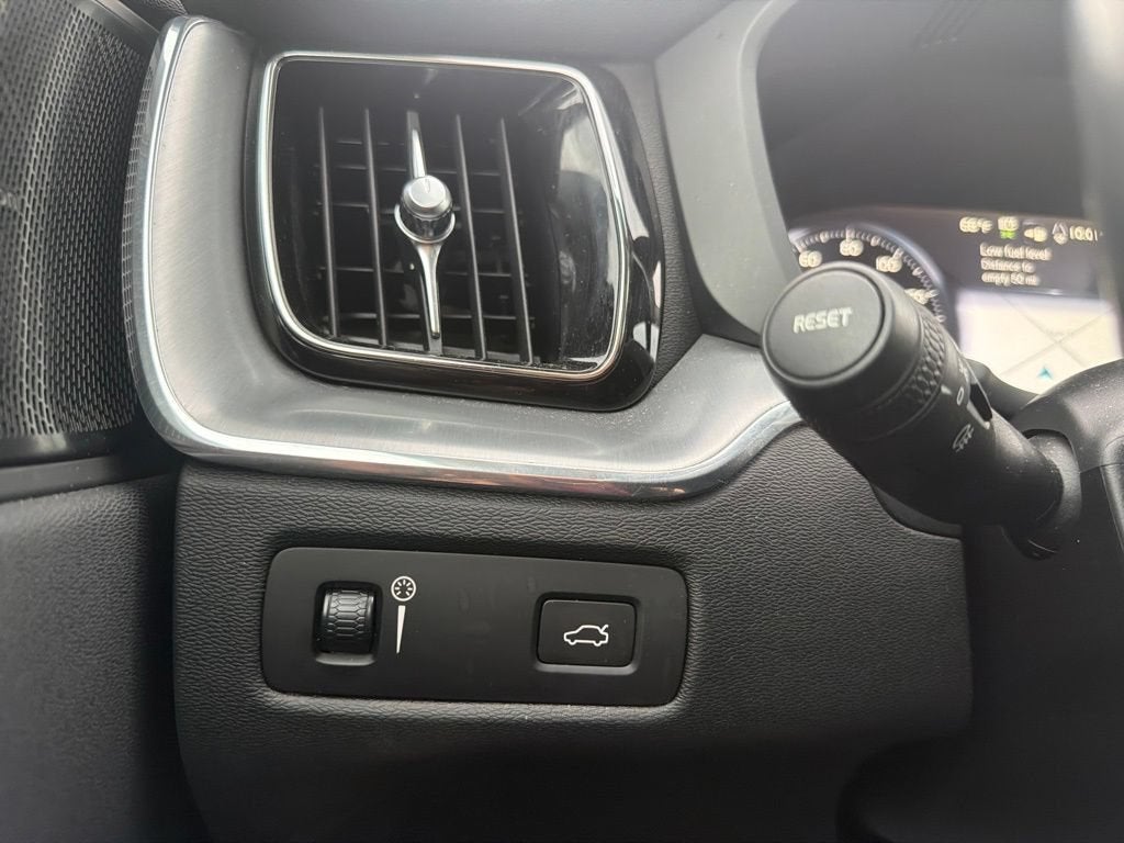 2019 Volvo XC60 Momentum