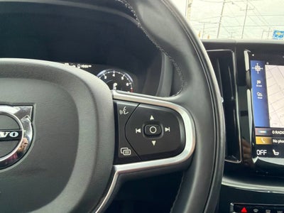 2019 Volvo XC60 Momentum