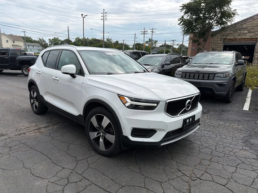 2019 Volvo XC40 Momentum