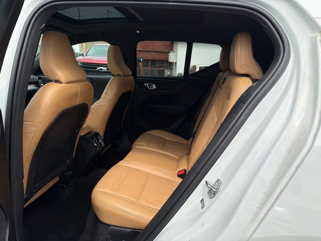 2019 Volvo XC40 Momentum