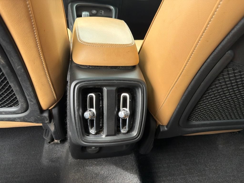 2019 Volvo XC40 Momentum