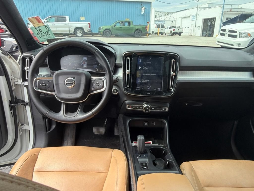 2019 Volvo XC40 Momentum
