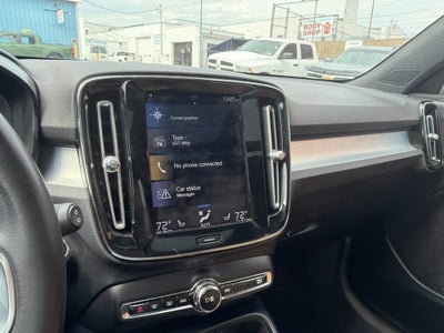 2019 Volvo XC40 Momentum
