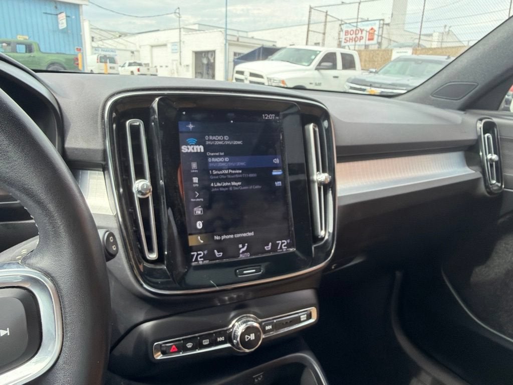 2019 Volvo XC40 Momentum