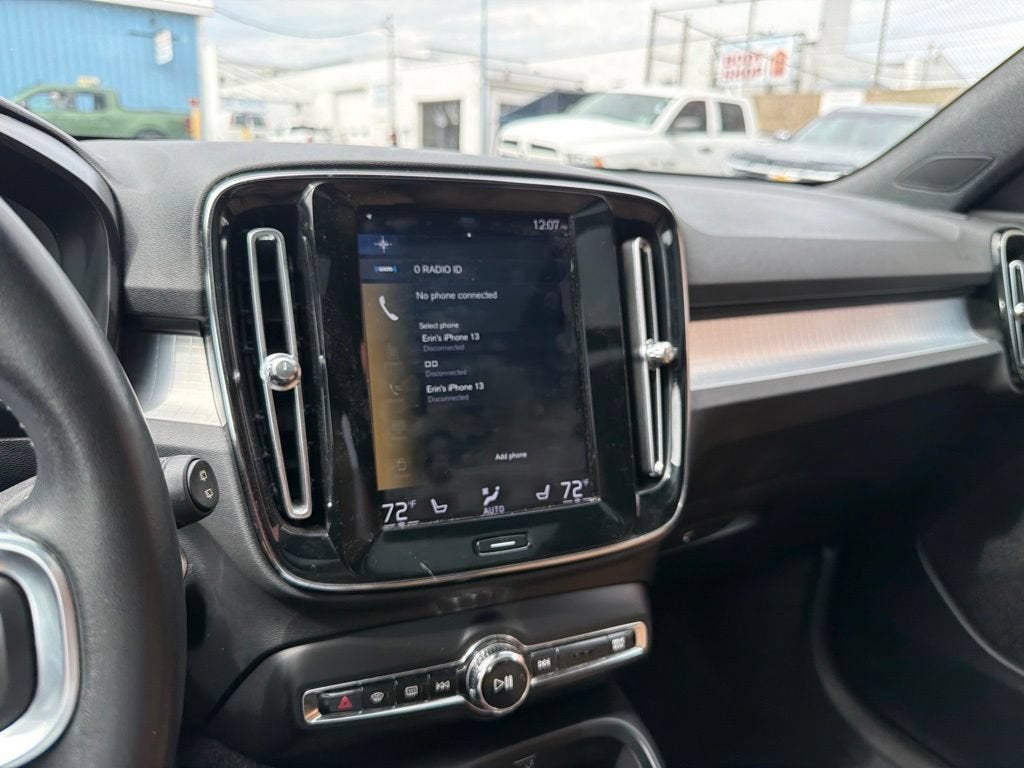 2019 Volvo XC40 Momentum