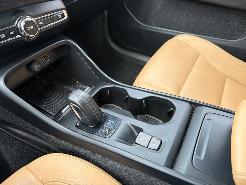 2019 Volvo XC40 Momentum