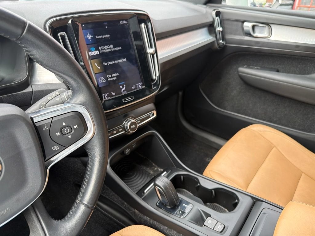 2019 Volvo XC40 Momentum