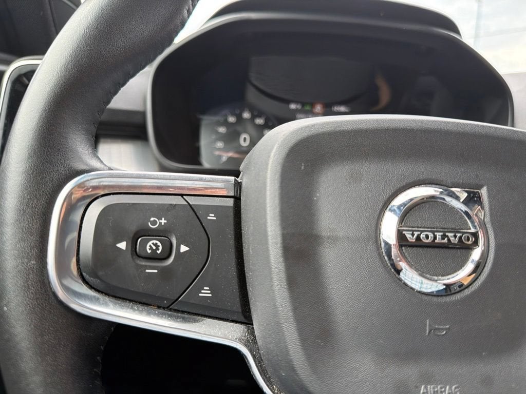 2019 Volvo XC40 Momentum