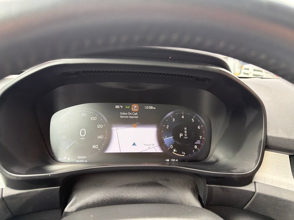 2019 Volvo XC40 Momentum