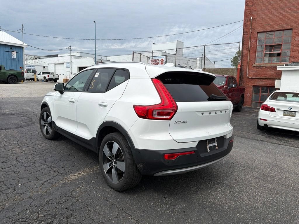 2019 Volvo XC40 Momentum